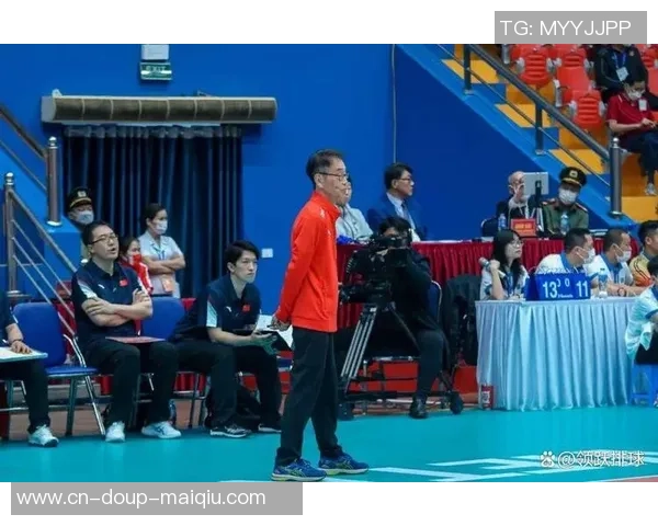 排坛最帅国家队主帅 官宣辞去职务 曾率德国队时隔12年重返奥运舞台